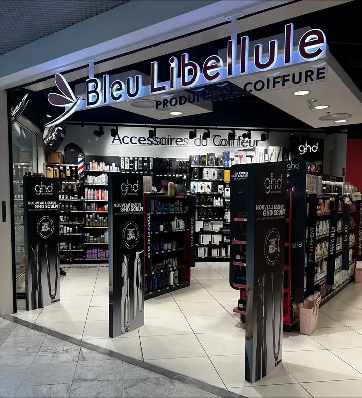 Bleu Libellule Nancy - Onglerie Nancy - Photo de couverture - OneBooking