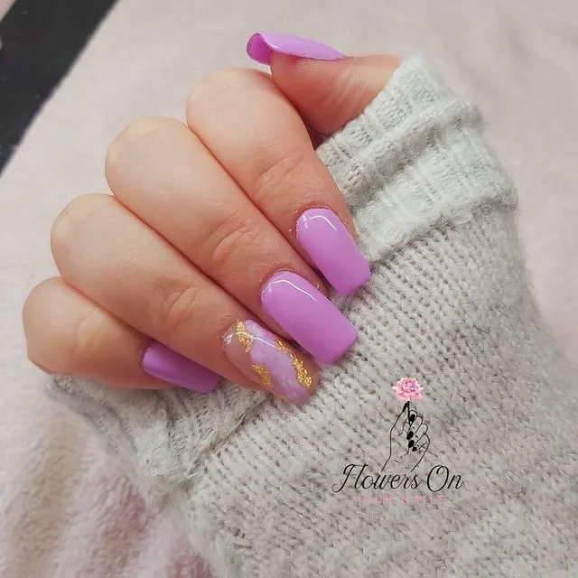 Flowers on your nails