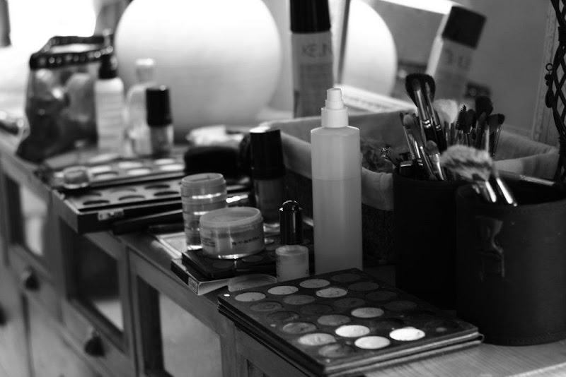 LA LOGE MAKE UP
