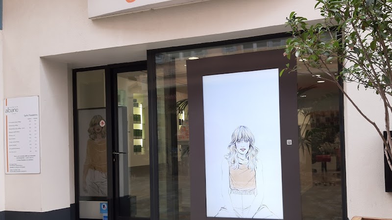 Camille Albane - Coiffure Bastia - OneBooking