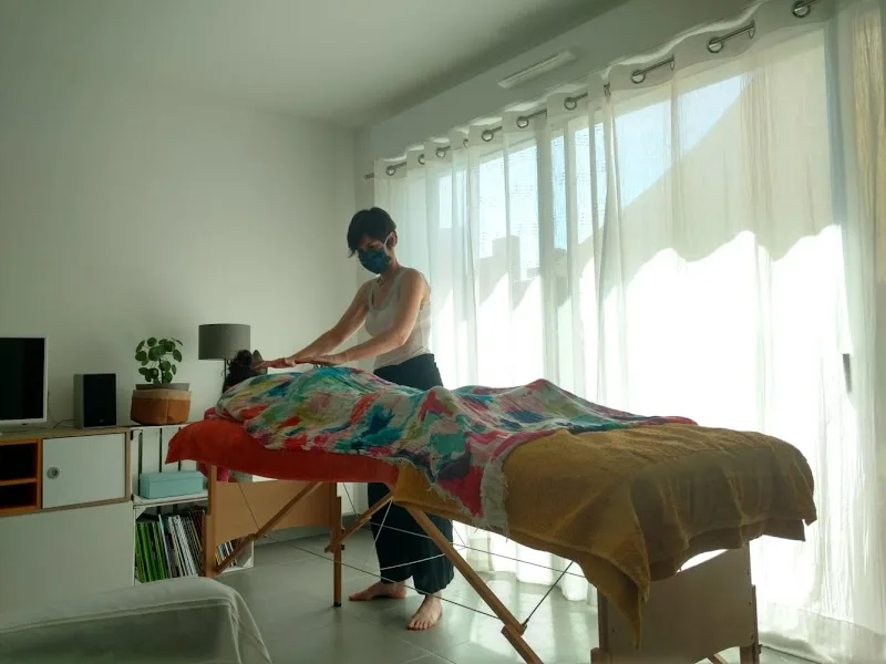 Moment Zen by LC - Massages et Maquillages à domicile et en cabinet - ANGERS et ses alentours