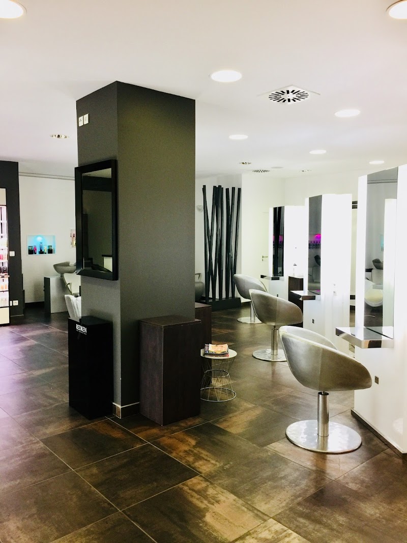 Lola Coiffure institut - Coiffure Le Mans - OneBooking