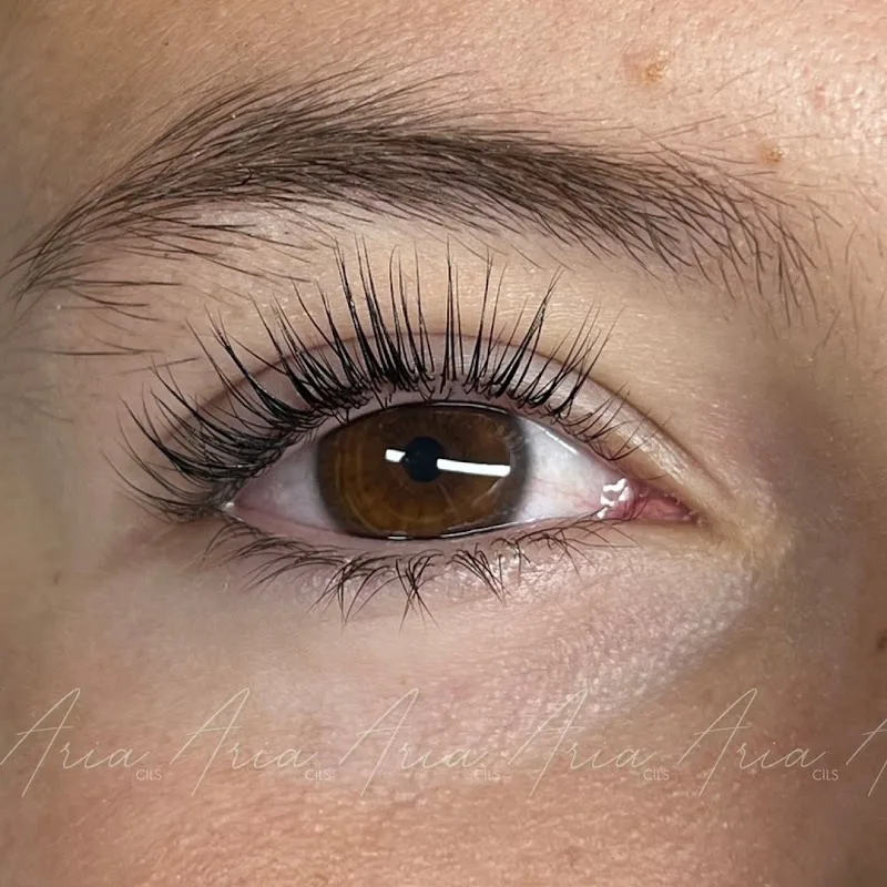 Aria Cils - Sourcils & cils Perpignan - Photo de couverture - OneBooking