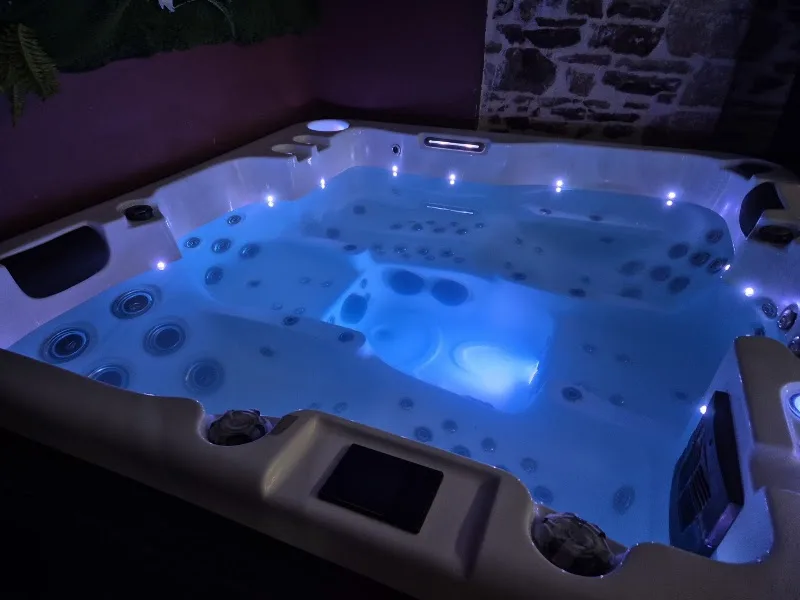 AQUAZEN - Massage Fougères - Photo de couverture - OneBooking