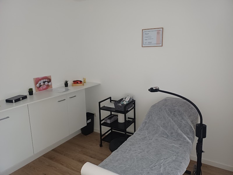 La perle du sourire - Institut de beauté à Béziers (blanchiment dentaire, rehaussement de cils, mascara semi-permanent)