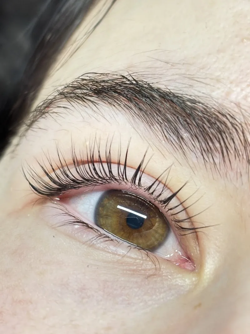 Monna ( Mbeautyeyes )
