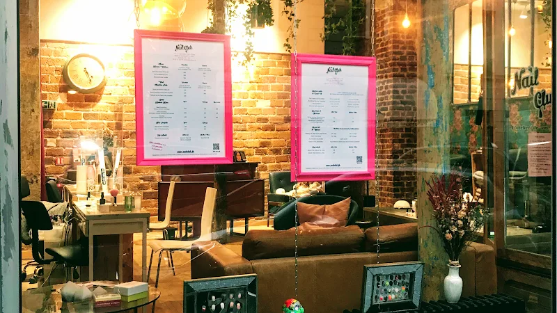 Nail Club - Onglerie Paris - Photo de couverture - OneBooking
