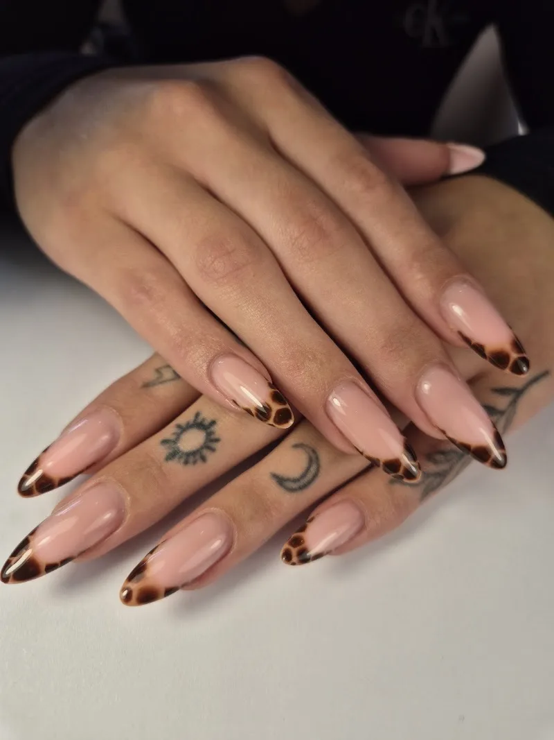 Nadia Nails