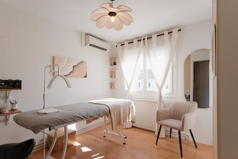 Galatée Studio - Extensions de cils - Sourcils & cils Toulouse - Photo de couverture - OneBooking