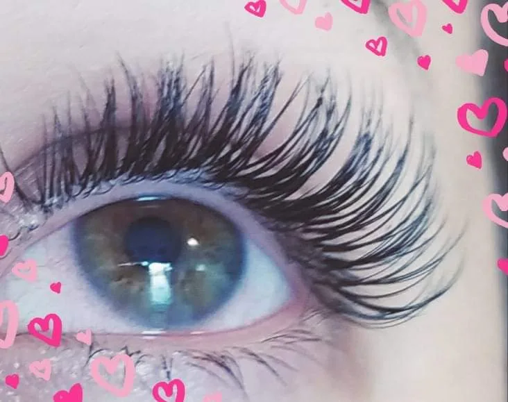 Extensions de cils Bordeaux - Maquilleuse hairstyliste -Nouvelle Aquitaine (33150 Cenon)