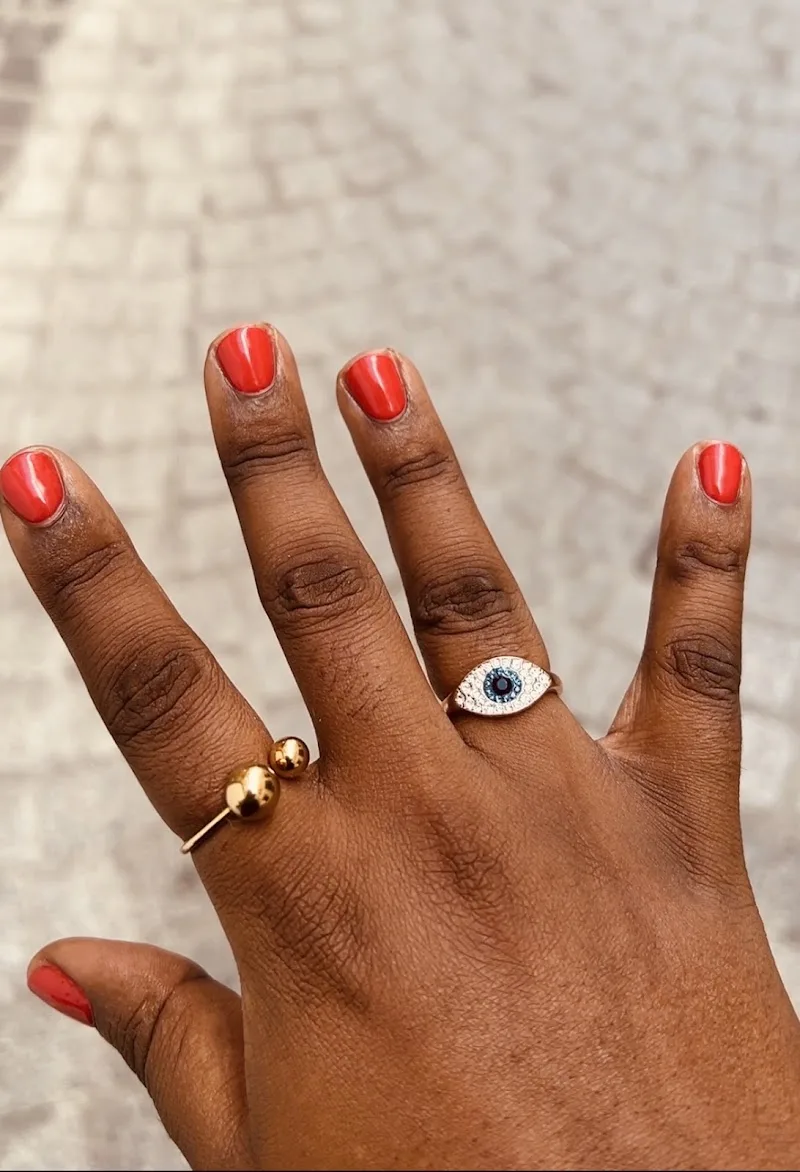 Aime toi - Onglerie Clermont-Ferrand - Photo de couverture - OneBooking
