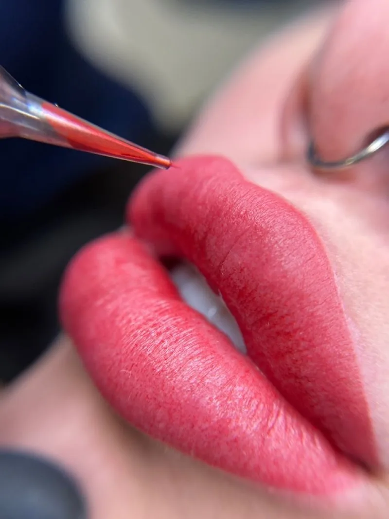 KMBROW institut microshading détatouage brow-lift