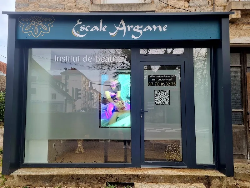 Escale Argane - Onglerie Besançon - Photo de couverture - OneBooking
