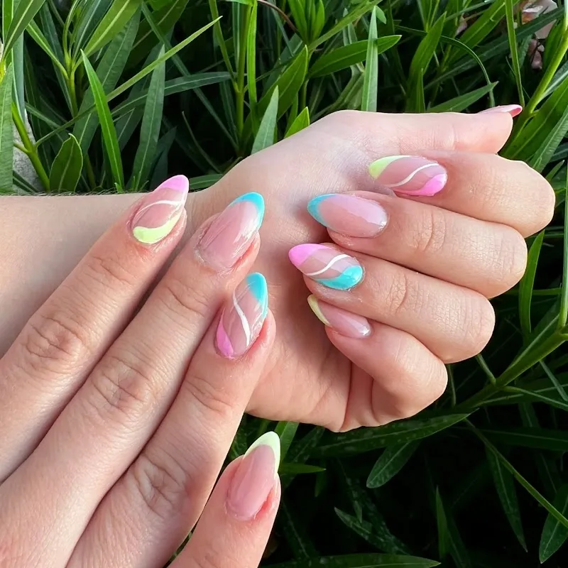 M.Flo Nails