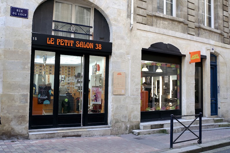 Le petit salon 38 - Coiffure Bordeaux - OneBooking