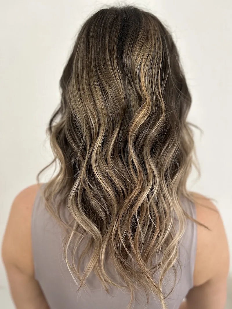 Hair by Hair1 - Coiffeur & Balayages Paris 2