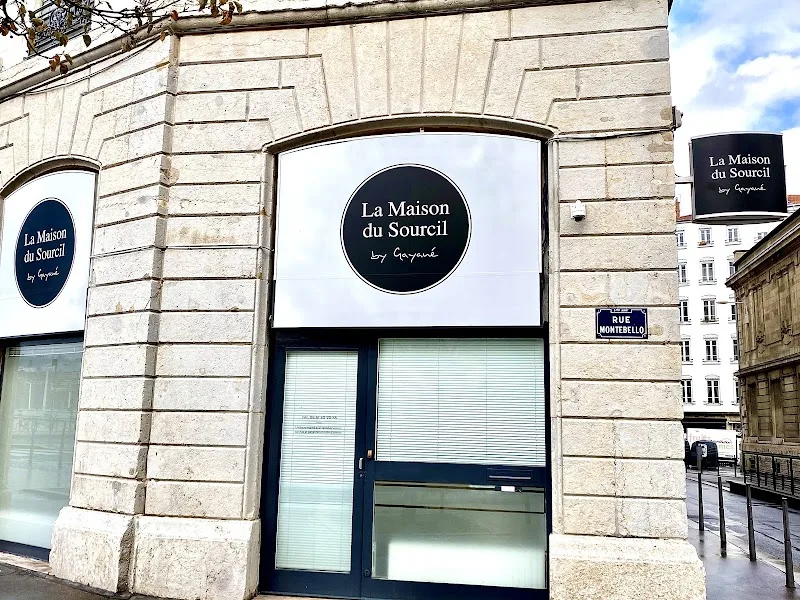 La Maison du Sourcil