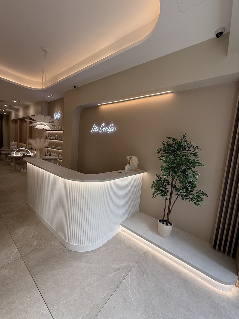 Liss Center Lyon 3 : Coiffure - Lissage - Extension Cheveux - Coiffure Lyon - OneBooking