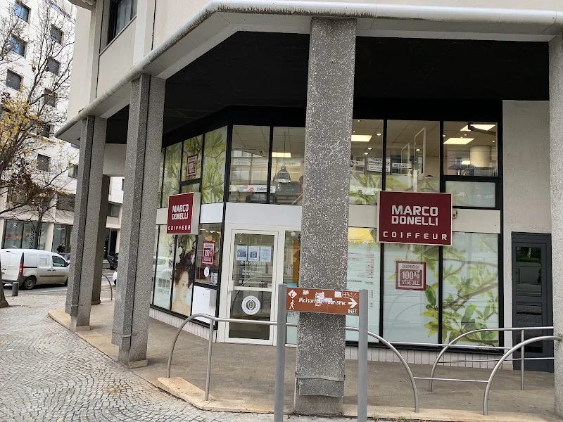 Marco Donelli- Coiffeur Visagiste et barbier Clermont-Ferrand : Coloration Végétale Marcapar