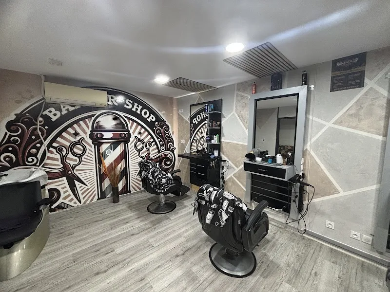Coiffure Barber Élégance Style