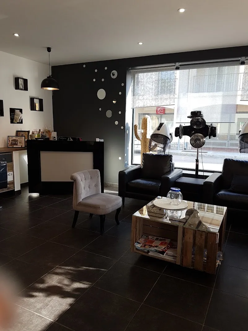 Le Salon D Ana - Coiffure Perpignan - Photo de couverture - OneBooking