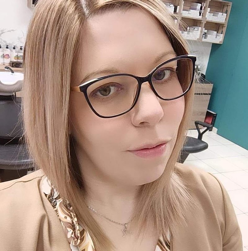 Les ciseaux d'Aurélie - Coiffure Poitiers - OneBooking