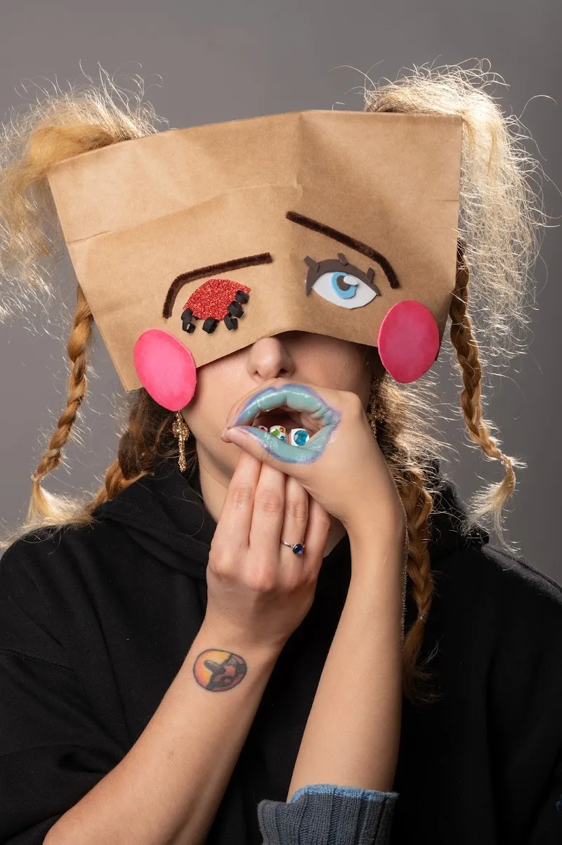 M.E.T Makeup School
