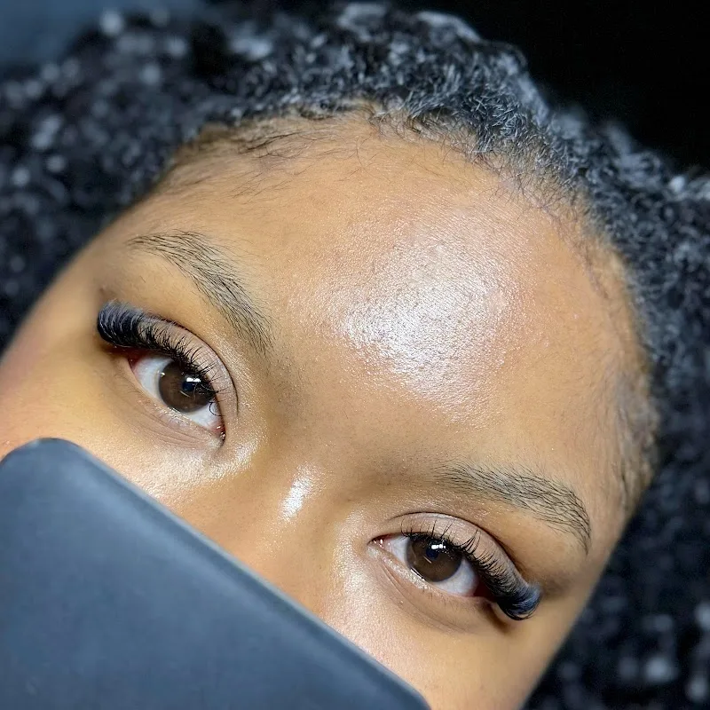 HEAVEN LASHES STUDIO - Sourcils & cils Rouen - Photo de couverture - OneBooking