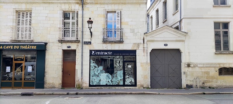 L'entracte - Atelier de coiffure végétal et bio - Coiffure Tours - OneBooking