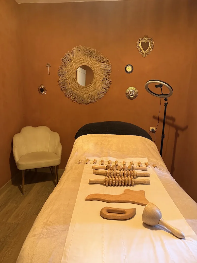 SL Esthétique - Sourcils & cils Perpignan - Photo de couverture - OneBooking
