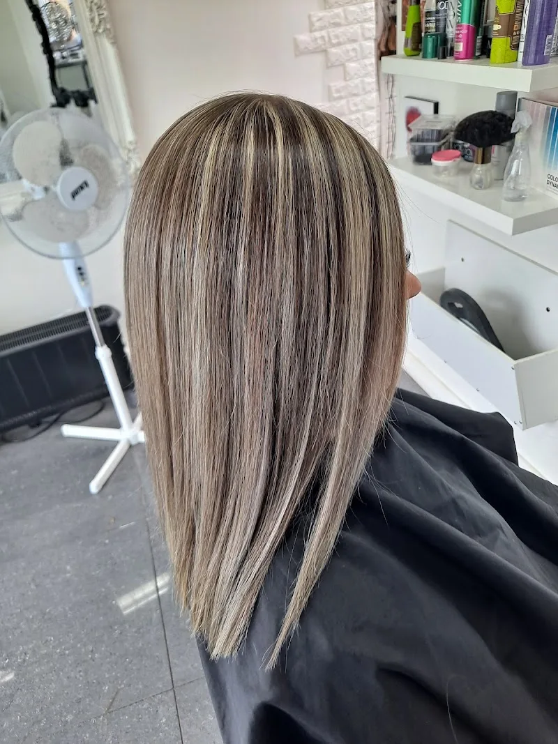 Fringe the Salon