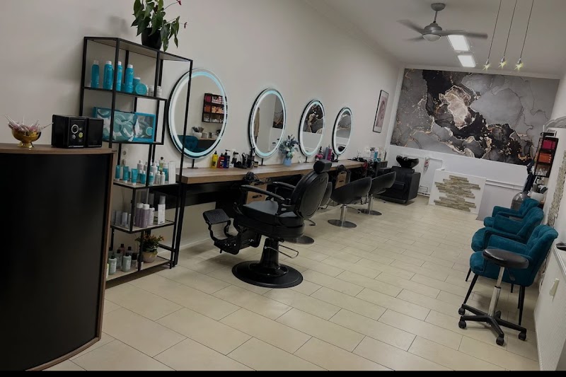 Figaro (Hairbysela) - Coiffure Hamburg - OneBooking