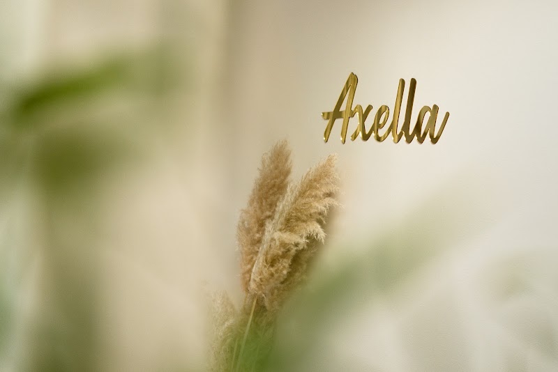 Axella Hair