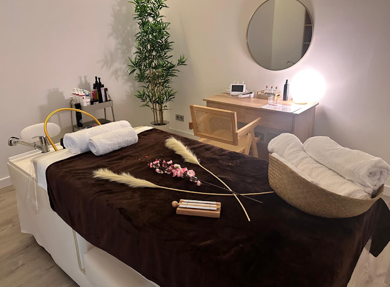 Japanese Head Spa Burgos | Spa Capilar Burgos - Coiffure Burgos - OneBooking