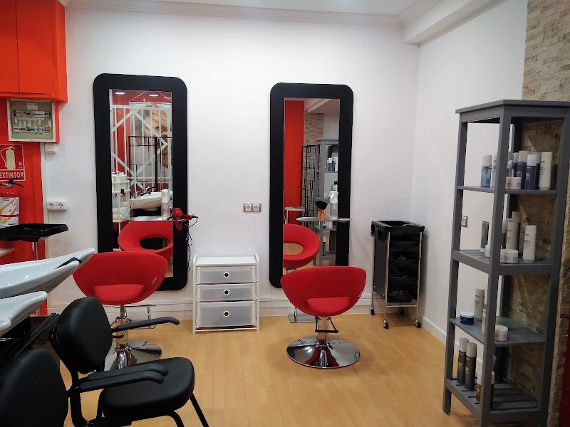 Peluquería Red Mirror - Coiffure Valladolid - OneBooking