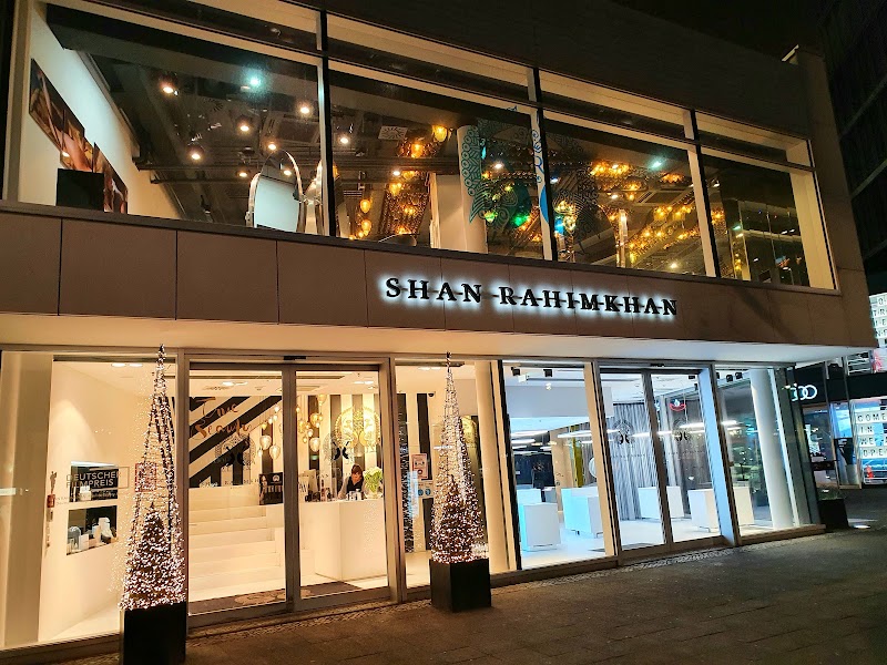 Shan Rahimkhan Coiffeur im KaDeWe - Coiffure Berlin - OneBooking
