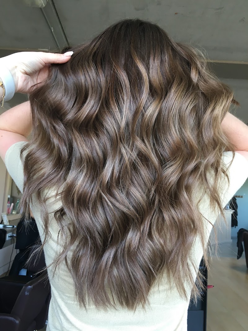 Hairstyling Ilenia - Coiffure Genk - OneBooking