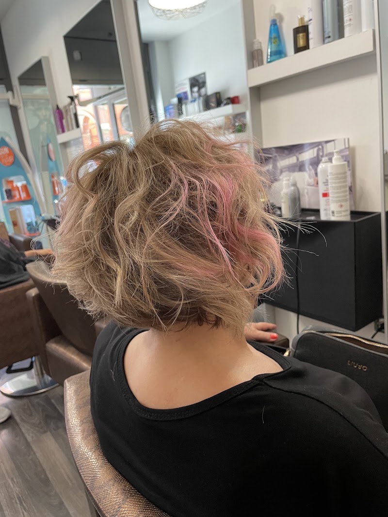 Grifi Hair Salon - Coiffure Bologna - OneBooking