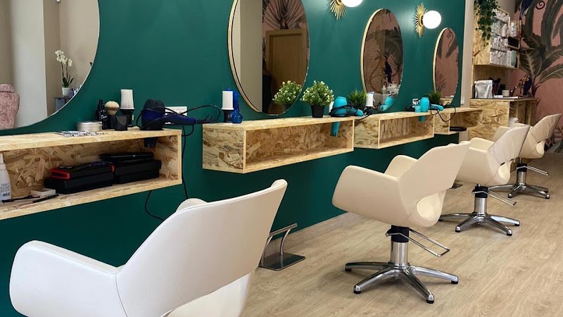 CAMERINO ESTILISTAS - Coiffure Valladolid - OneBooking