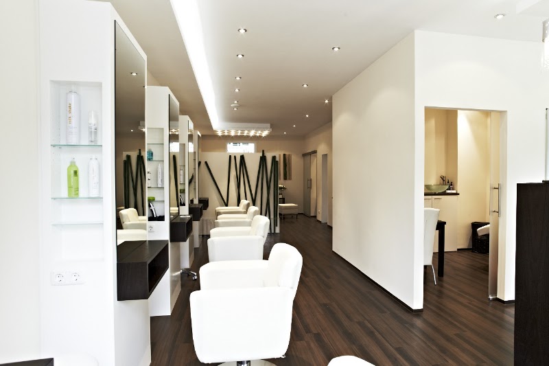 WellBeing Salon- Friseur Kosmetik - Coiffure Munich - OneBooking