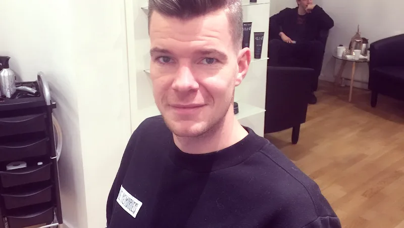 Salon Issa