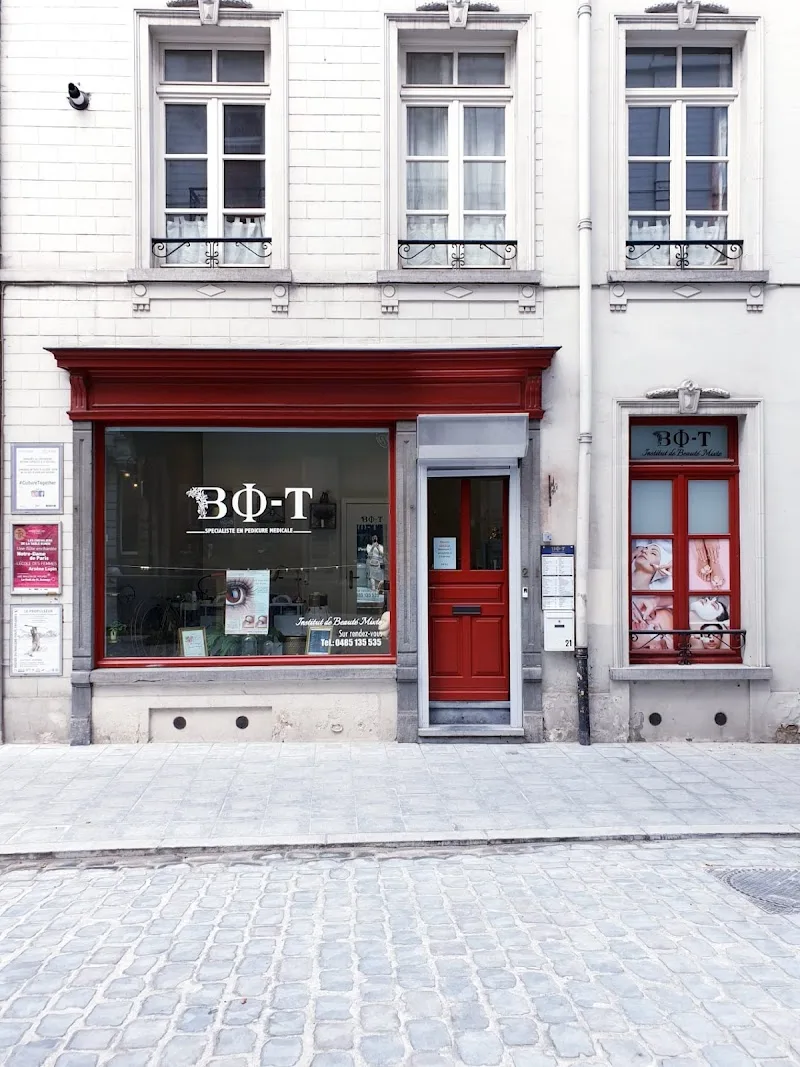 BO-T Institut de beauté mixte. Pédicure médicale