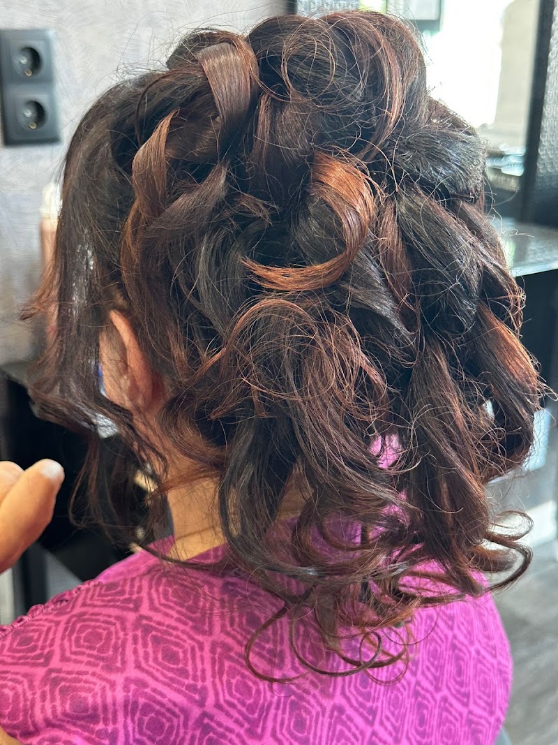 Rosa Gutiérrez - Beauty Studio - Coiffure Burgos - OneBooking