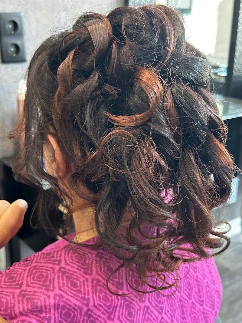 Rosa Gutiérrez - Beauty Studio - Coiffure Burgos - OneBooking