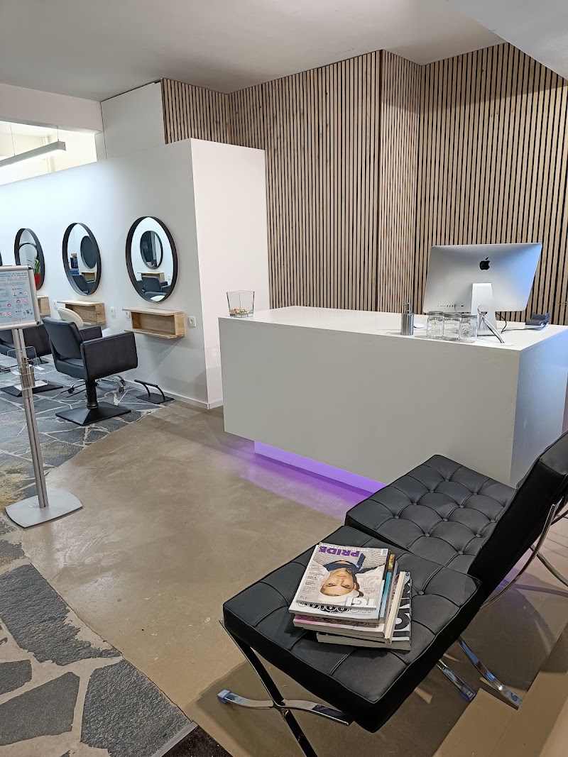 BARBER-ELLA ✂ - Coiffure Antwerp - OneBooking