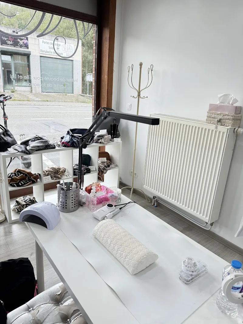 Centre Diamonds Nails & Beauty - Charleroi