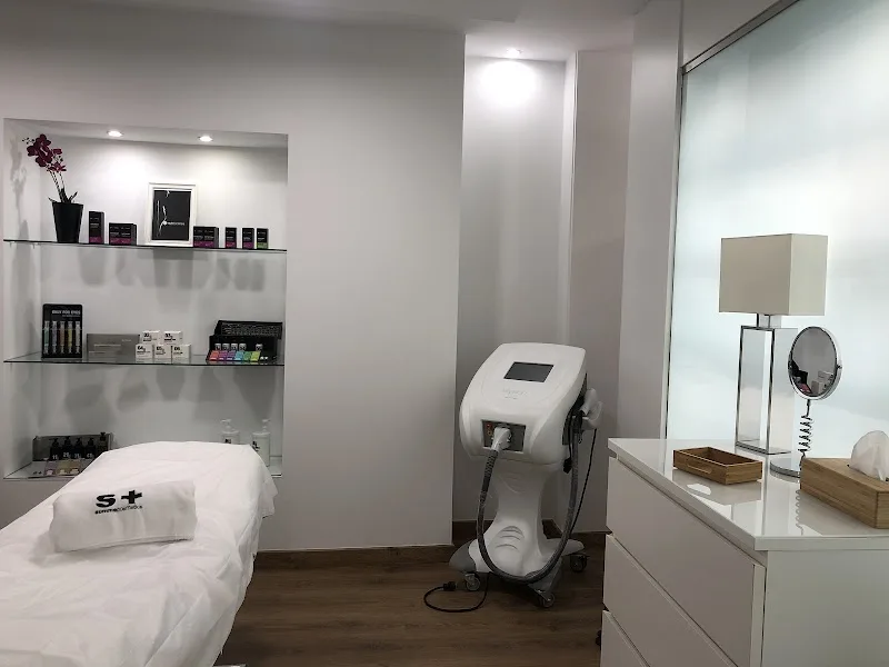 Clínica Bellezone Almería