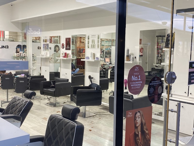 Santi MOLINÉ (C.C. Imaginalia). - Coiffure Albacete - OneBooking
