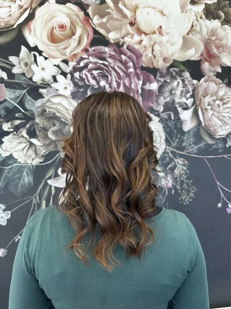 Le Salon Mademoiselle - Coiffure, esthétique & Head SPA