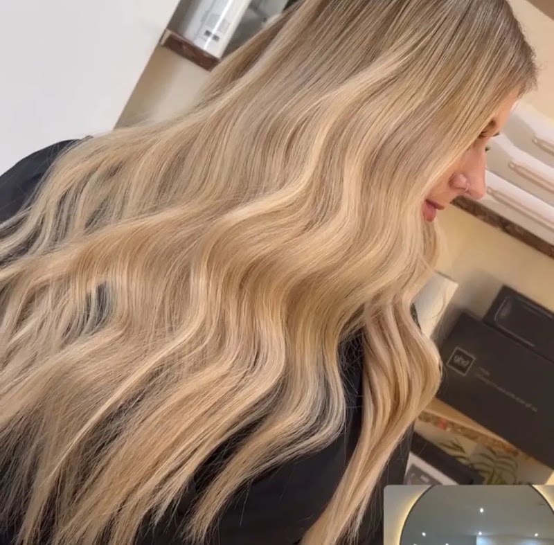 KC Hair & Aesthetics ft Beauty Bar